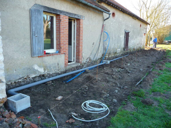 Comment Cacher Des C Bles Le Long D Un Mur Ext Rieur Housekeeping