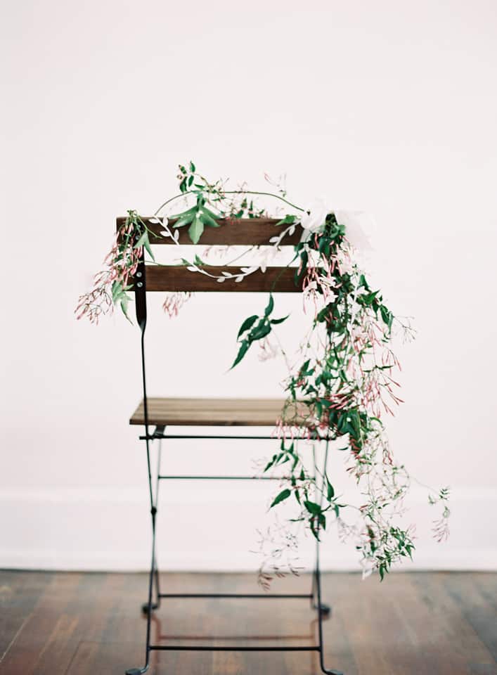 Jardins de chaise floraux bricolage
