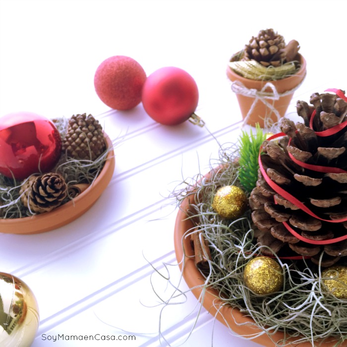 Centres de Noël avec des ananas