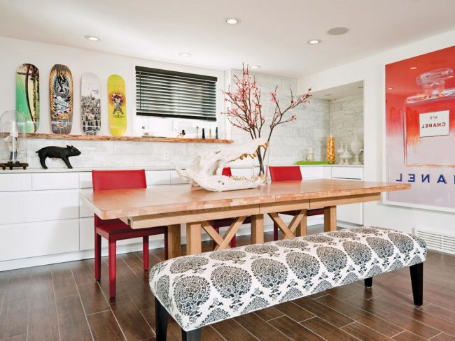 000" width="650" height="488" srcset="https://housekeeping.tn/wp-content/uploads/2019/12/1577378989_664_Salles-a-manger-modernes-2020-photos-et-idees-de.jpg 650w, https://decoraideas.com/wp-content/uploads/2016/07/000-30-400x300.jpg 400w, https://decoraideas.com/wp-content/uploads/2016/07/000-30-500x375.jpg 500w, https://decoraideas.com/wp-content/uploads/2016/07/000-30-300x225.jpg 300w" data-sizes="(max-width: 650px) 100vw, 650px"></p>
<p><noscript><img decoding=