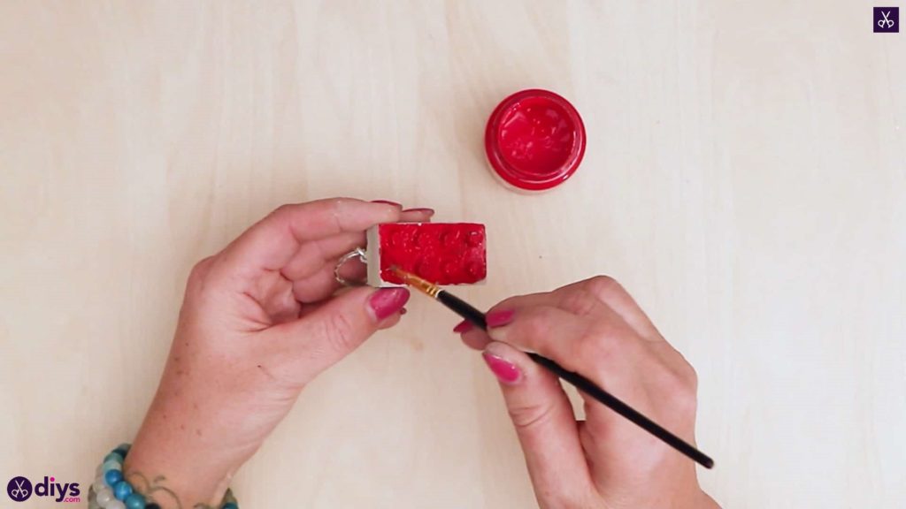 Porte-clés en béton lego block couleur rouge