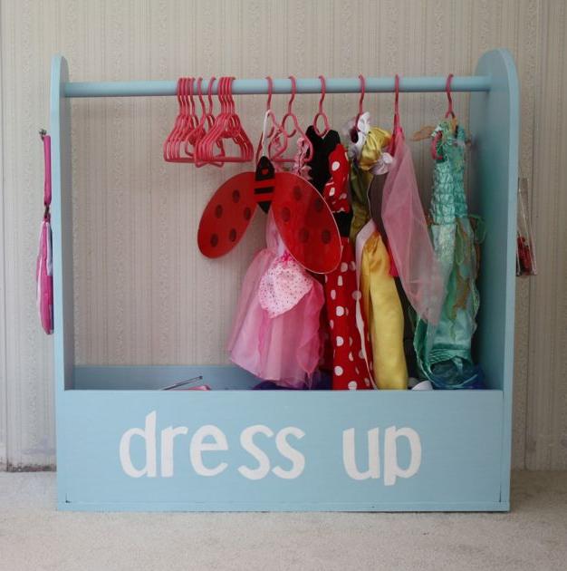 Closet box for toy dresses
