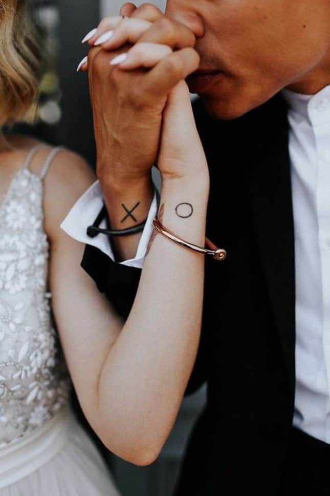 Svatební tetování X a O