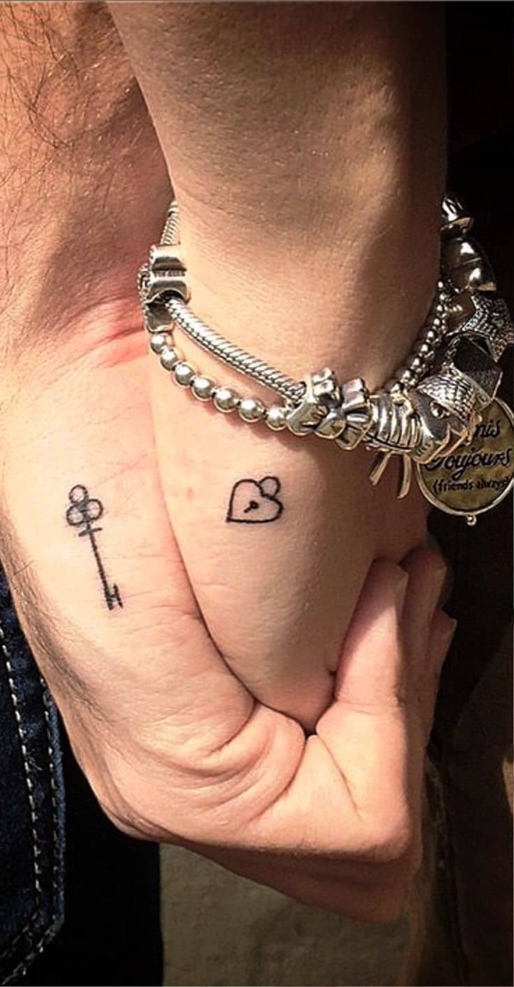Užrakto ir rakto vestuvių tatuiruotės idėja