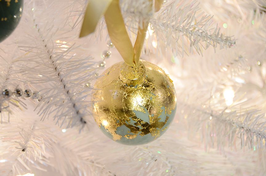 Ornements de vacances arbre de Noël feuille d'or