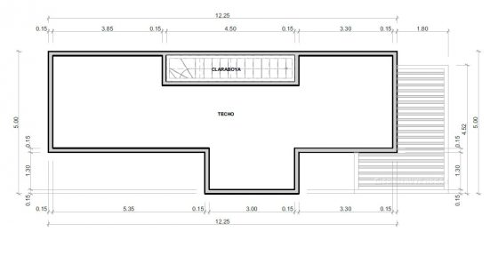 Plan du toit de la maison à deux niveaux