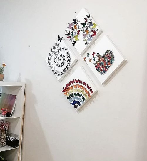 Peinture en trois pièces avec des papillons