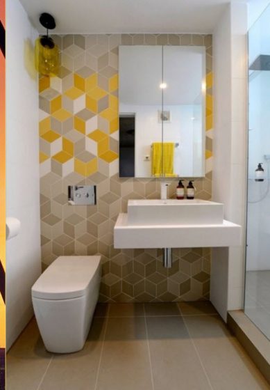 Petite salle de bain avec carrelage aux formes géométriques