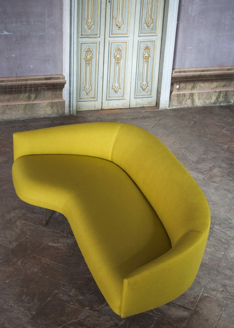 intérieur-tendance-2019-couleur-canapé-jaune