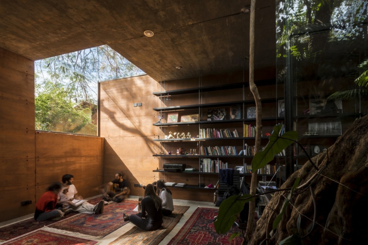 puits de lumière dans la bibliothèque