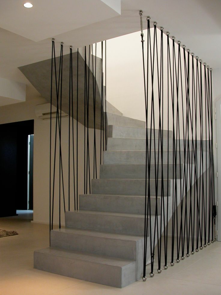 Garde-escalier décoratif avec lacets