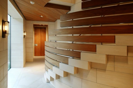 Conception d'escalier avec garde-corps en bois et en acier