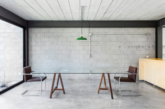 Planchers et murs en béton design salle à manger