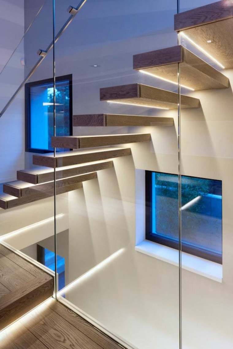 escaliers avec lumières LED
