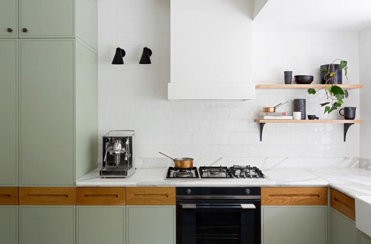 comptoirs-cuisine-large-moderne-marbre-calacatta
