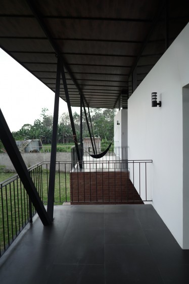 Conception de balcon de maison moderne