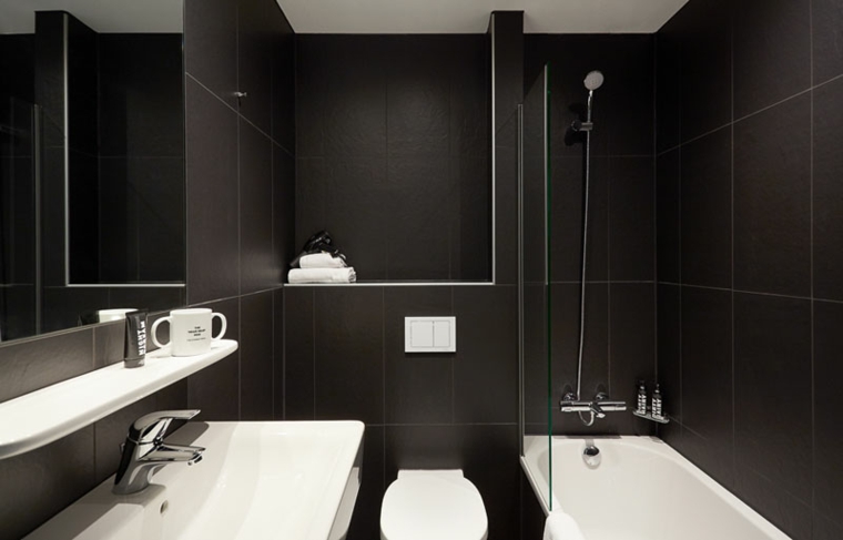 meuble spécial salle de bain moderne noir blanc