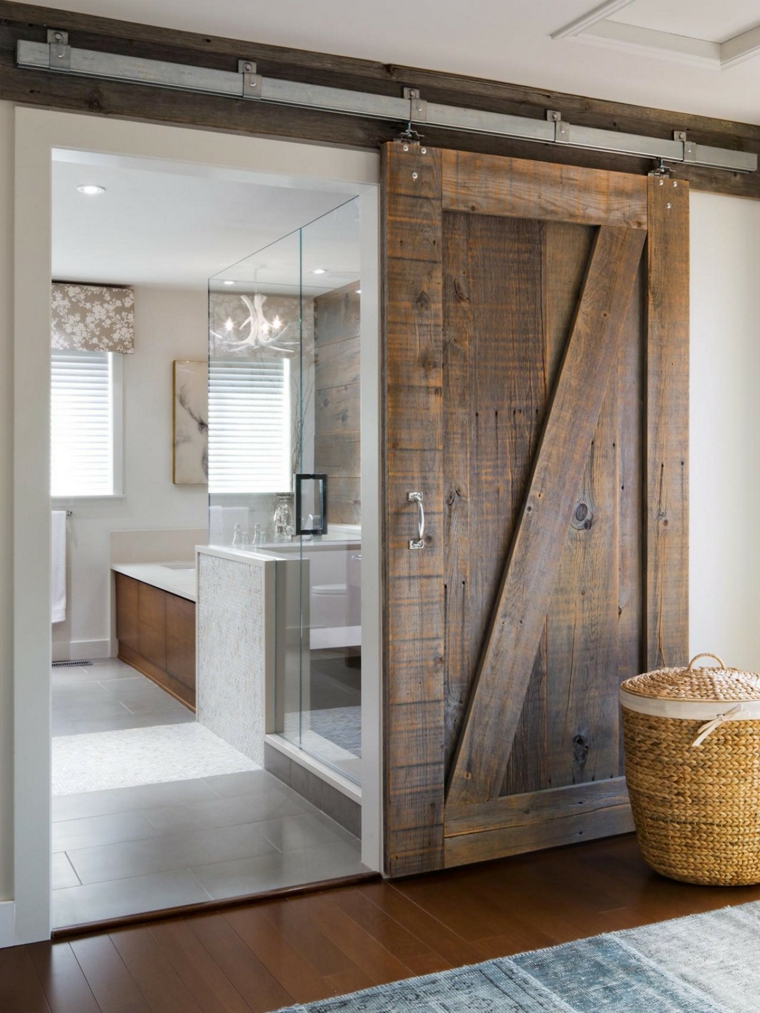 salle de bain design avec porte coulissante en bois