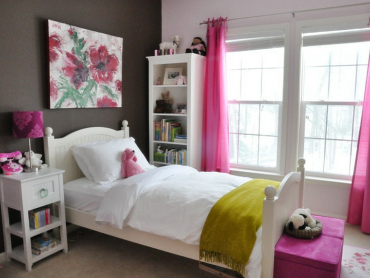 chambres de filles de couleur rose foncé