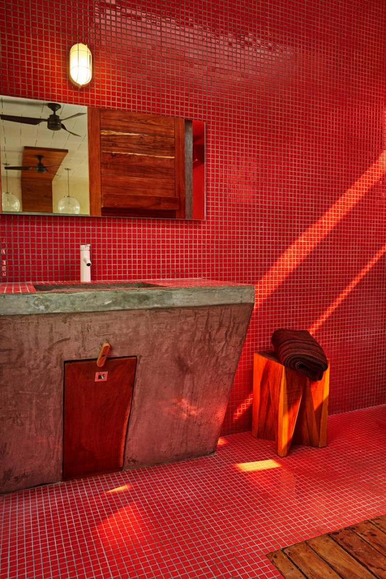 maison mexique design salle de bain idées de mosaïque rouge