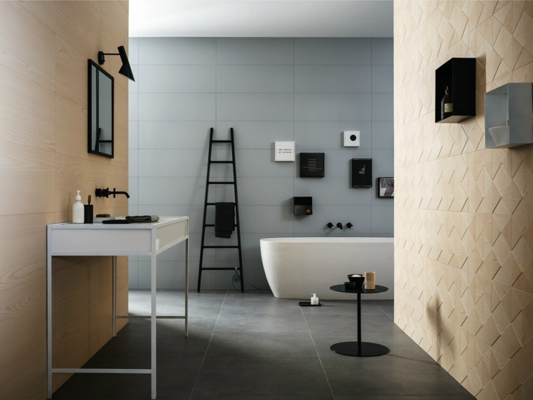 La couleur de l'applique murale de la salle de bain imite le bois de belles idées de lavabo
