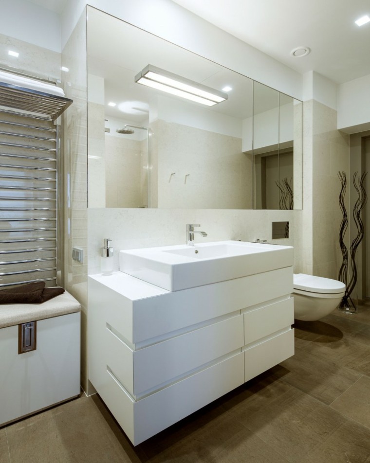 lavabo blanc salle de bain moderne idées grand miroir