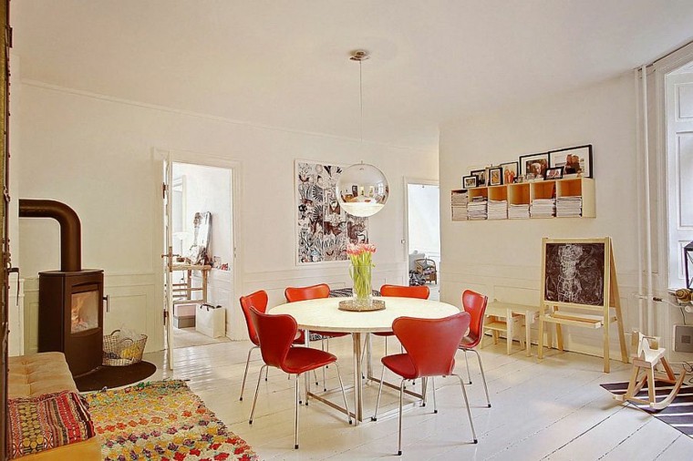 Salle à manger d'appartement design scandinave idées de canapé orange