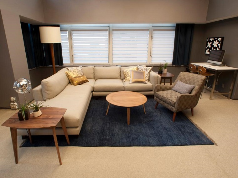 salon moderne grand canapé beige idées de table en bois