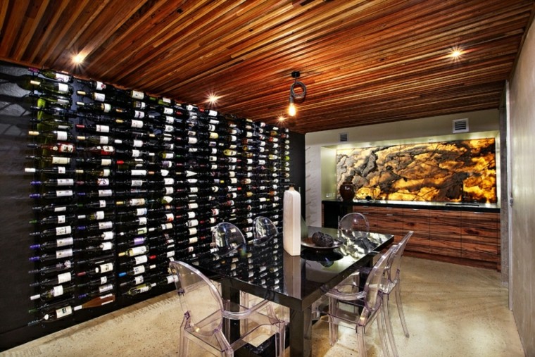 идеи за декорација на ѕидови шишиња за вино модерни проѕирни пластични столчиња