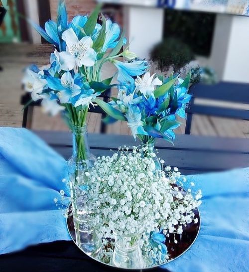 comment-faire-un-arrangement-fleur-centre-de-table-fleurs-bleues-instagram