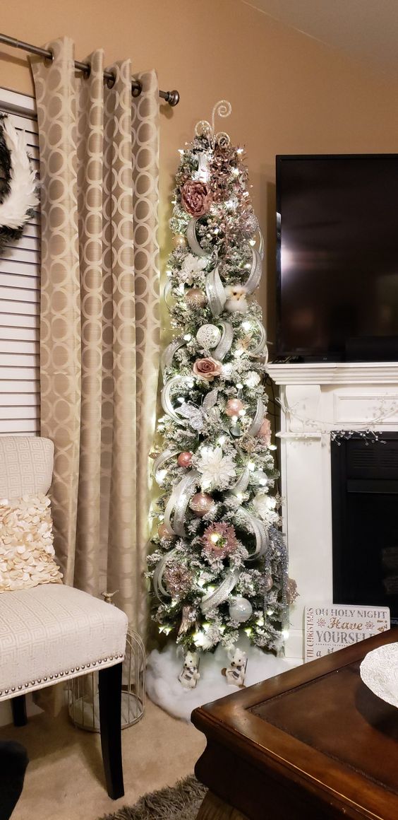 Традиционални новогодишни елки во тенок стил