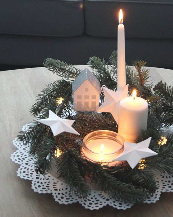 Vánoční vrchol nápady na podnos se svíčkami