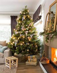 Креативна декорација на новогодишна елка