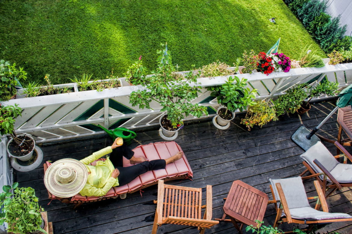 Comment aménager balcon pas cher ?