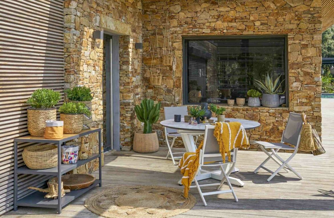 Comment arranger une terrasse quand elle est trop grande ?