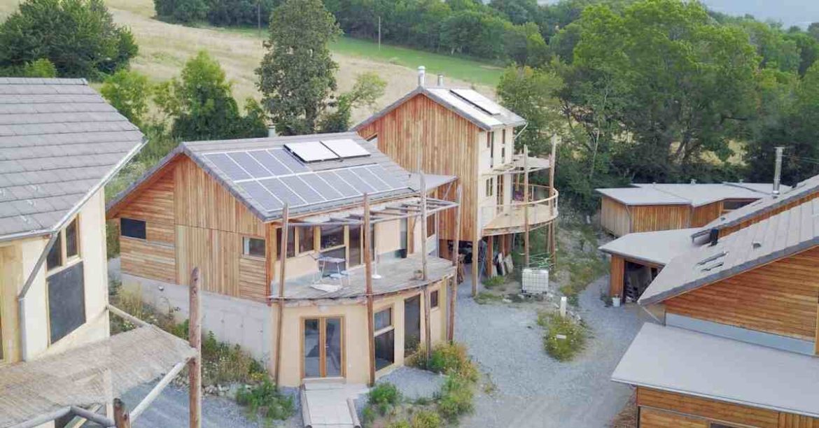 Comment calculer le prix au m2 d'une maison avec jardin ?