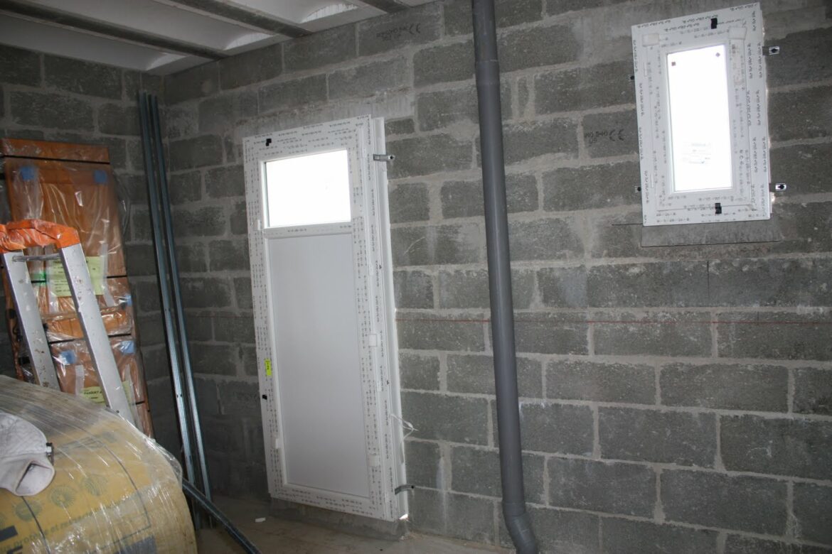 Comment changer une porte extérieur ?