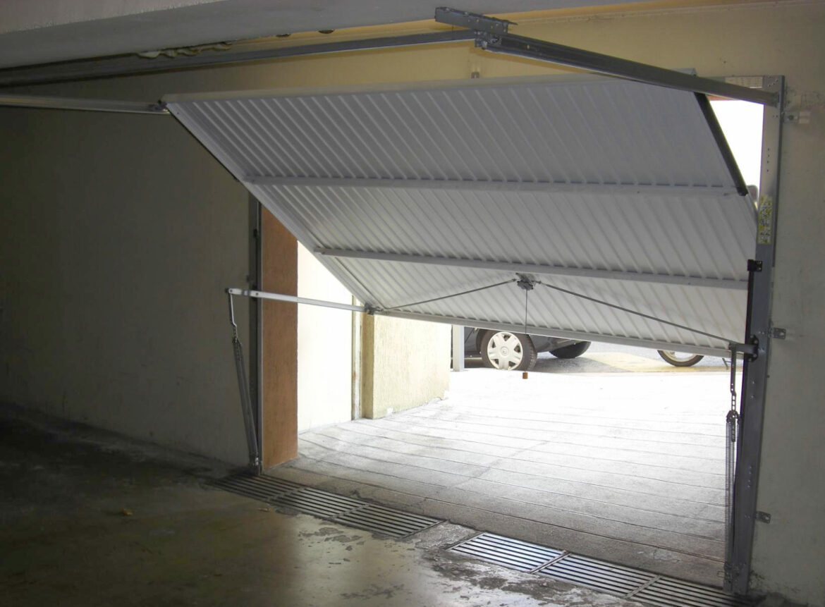 Comment consolider une porte de garage ?