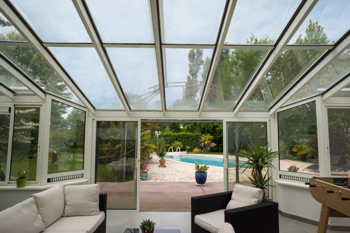 Comment couvrir le toit d'une véranda ?