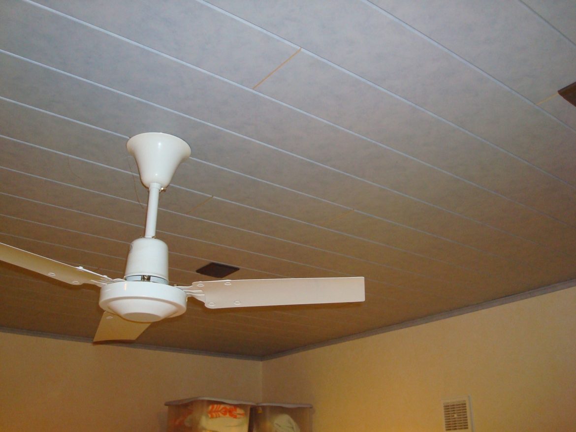 Comment couvrir un plafond abîme ?