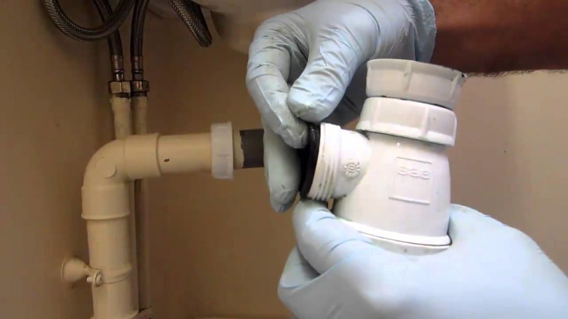 Comment dissoudre des cheveux dans un siphon ?