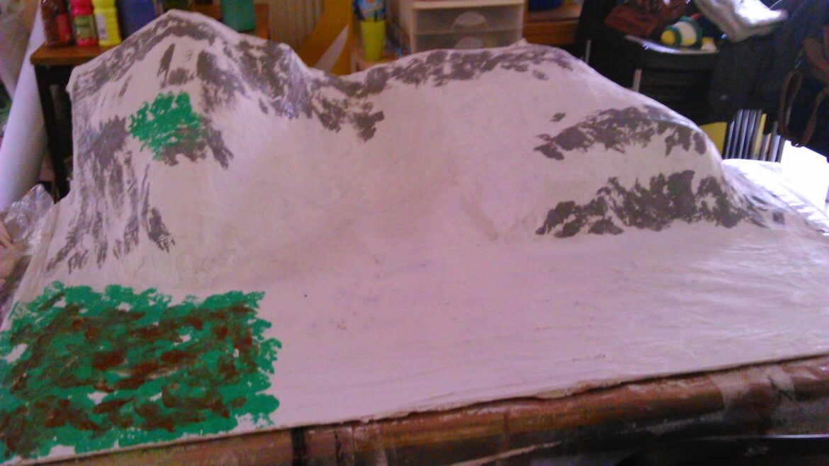 Comment fabrique une fausse montagne Ho ?