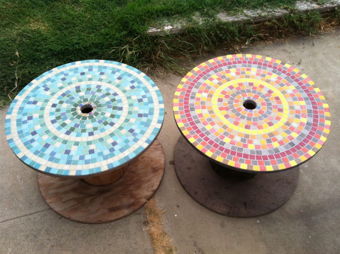 Comment faire de la mosaïque sur une table ?