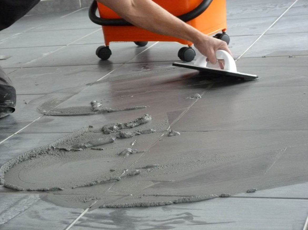 Comment faire des joints de carrelage antidérapant ?