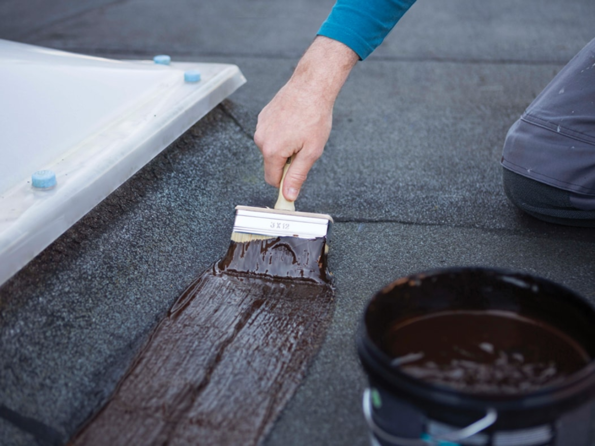 Comment faire un trou dans une gouttière en zinc ?