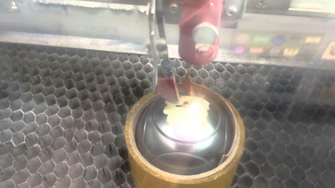 Comment faire une gravure sur une boule de pétanque ?