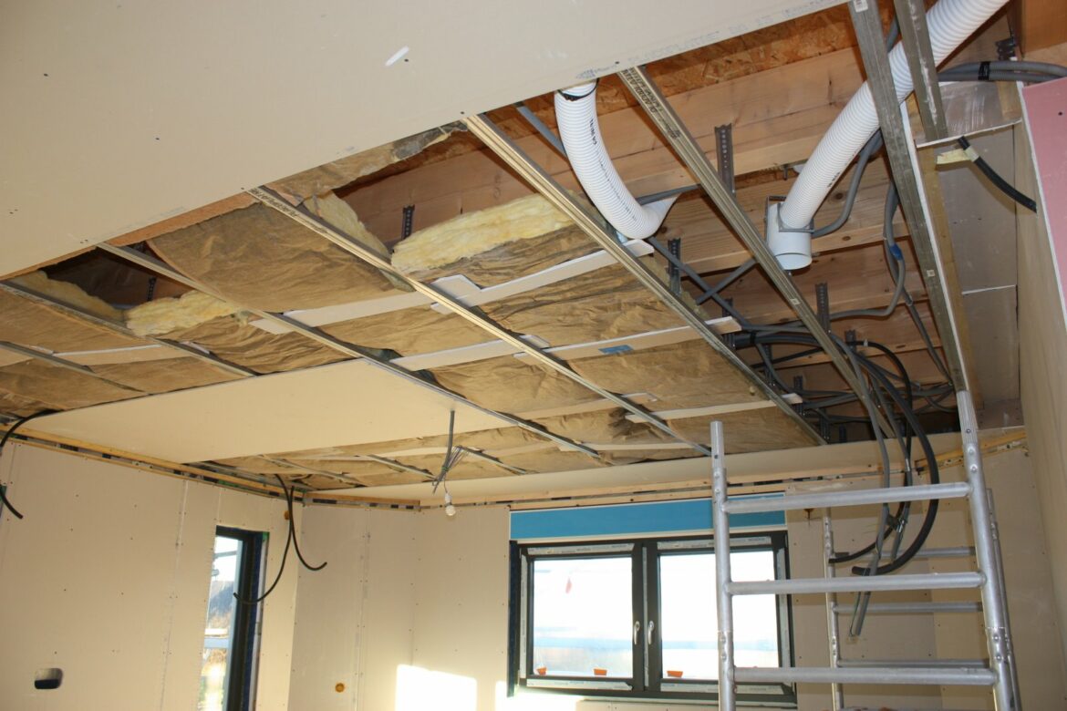 Comment faire une noue de charpente ?