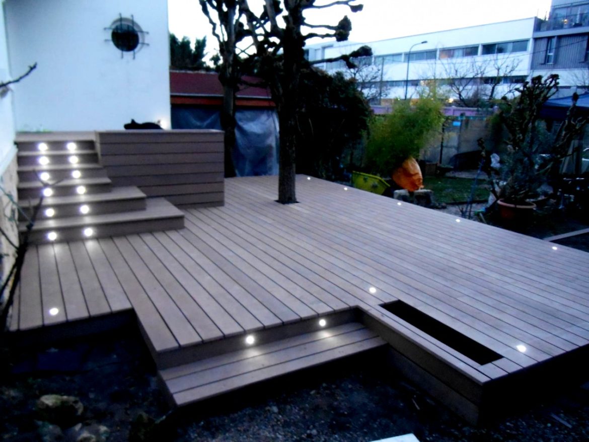 Comment faire une terrasse en composite sur pilotis ?