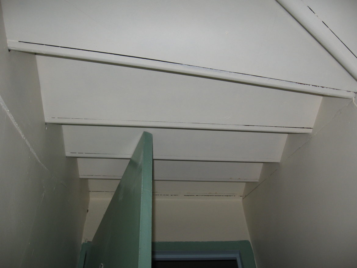 Comment isoler le bruit d'un escalier en bois ?