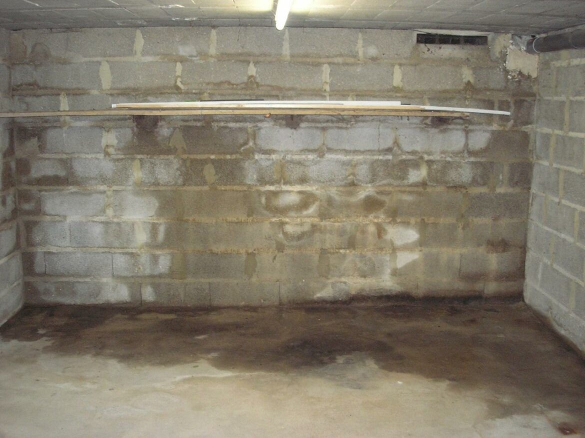 Comment isoler le dessous d'une porte de garage ?